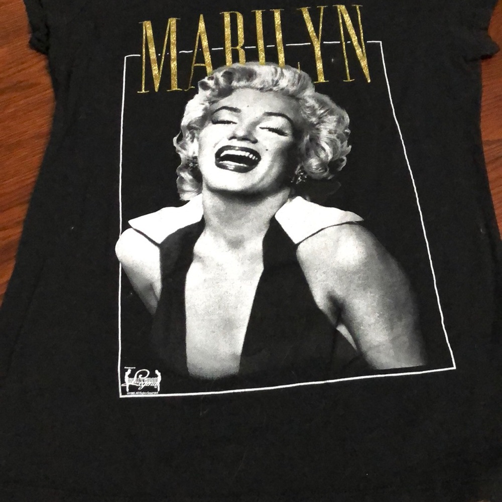 Marilyn Monroe shirt